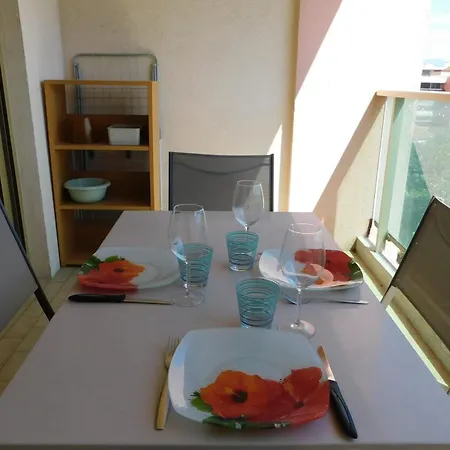 Cozy T2 Blue Beach With Parking And Pool *