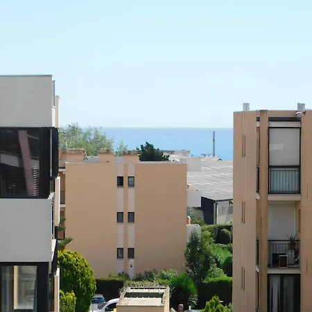 Cozy T2 Blue Beach With Parking And Pool *