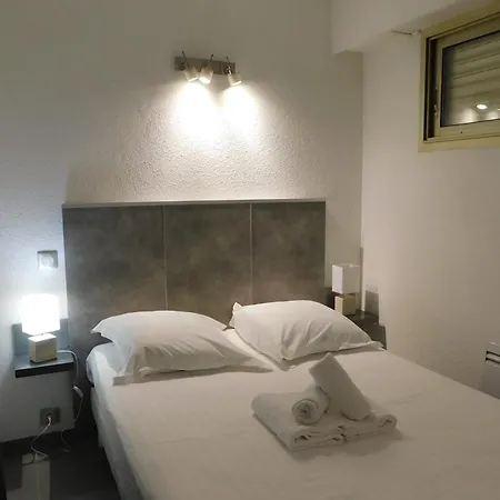 Cozy T2 Blue Beach With Parking And Pool